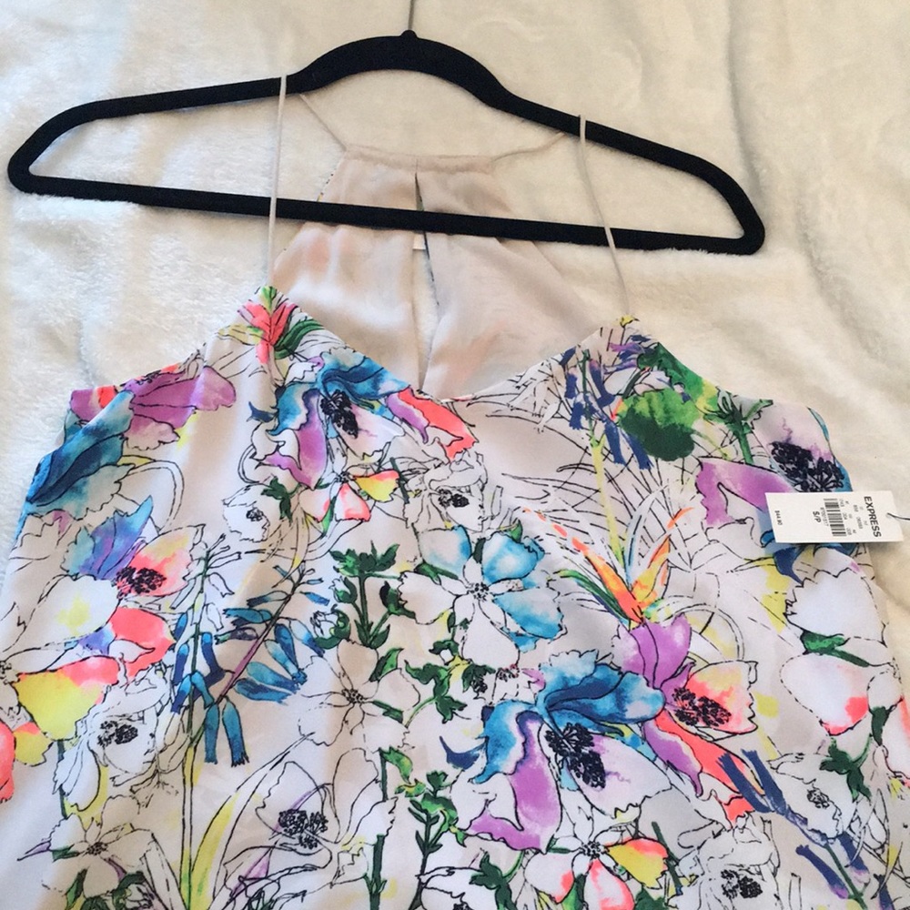 New with tags Express floral tank top size small